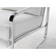 Fauteuil capitonné avec structure en acier inoxydable