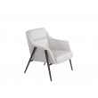 Fauteuil tapissé de tissu et pieds en acier brun.